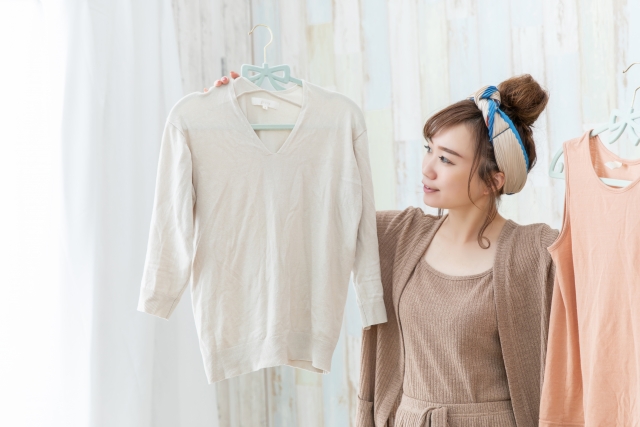 保育士の服装や身だしなみは重要 服装選びのポイントや必需品を紹介 保育のお仕事お役立ち情報 ジョブトル保育 保育士の服装や身だしなみは重要 服装選びのポイントや必需品を紹介 保育のお仕事お役立ち情報 ジョブトル保育