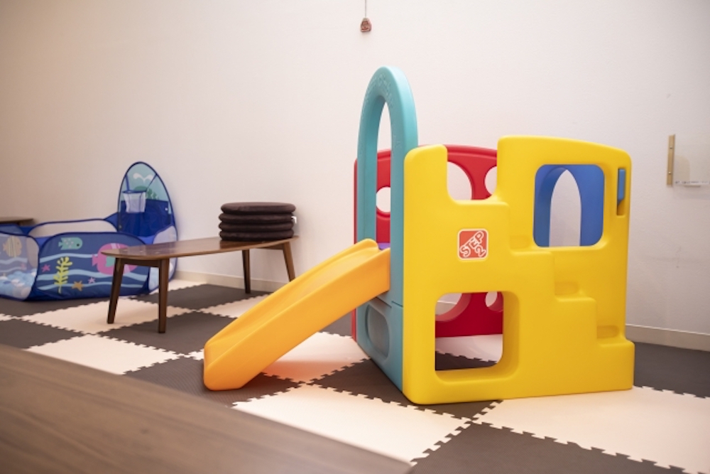 認可保育園と認可外保育園の違いとは 認可保育園で働く保育士の給料や待遇を紹介 保育のお仕事お役立ち情報 ジョブトル保育